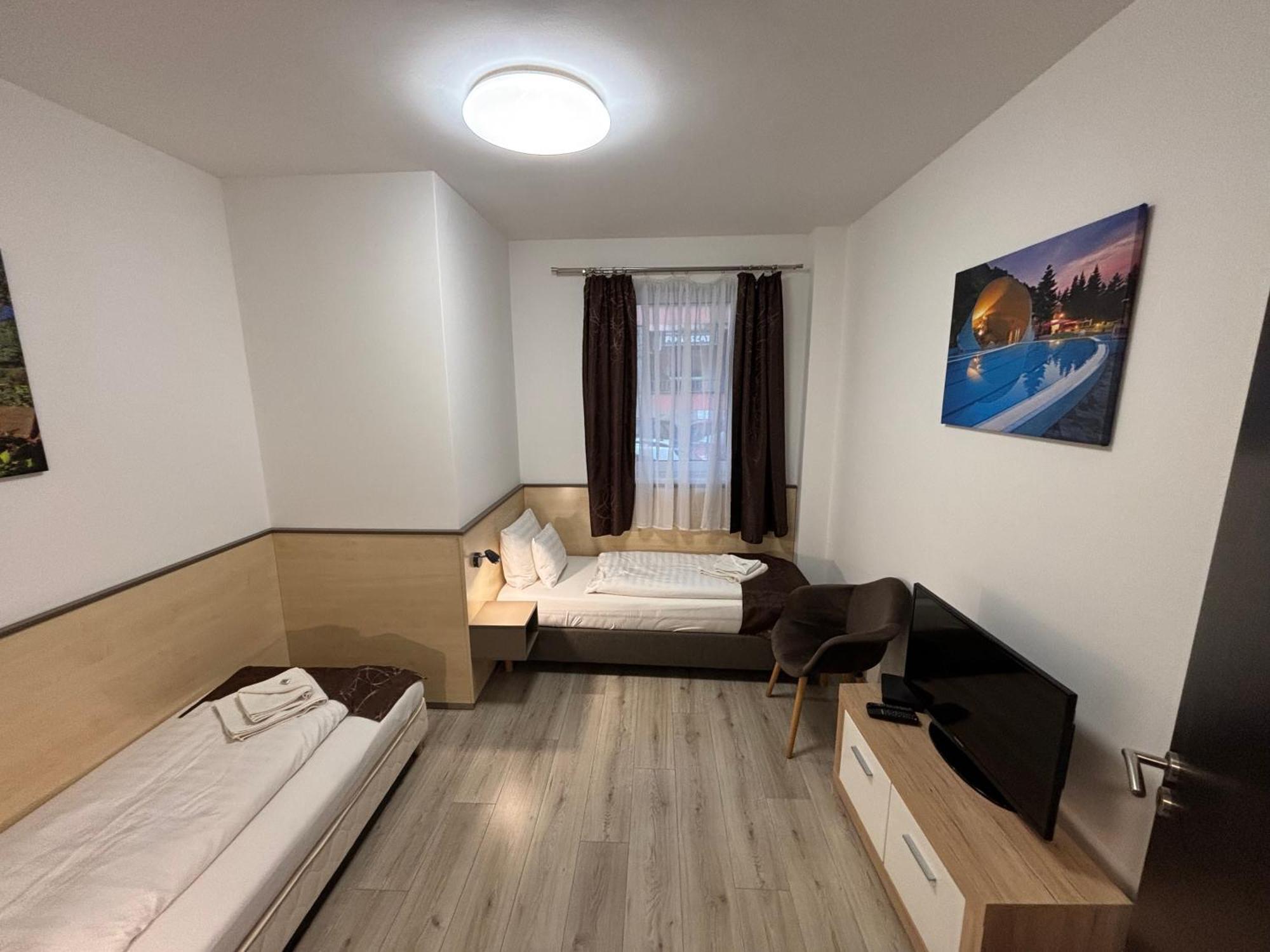 Pizza Tabor Apartman Miskolc Exterior photo