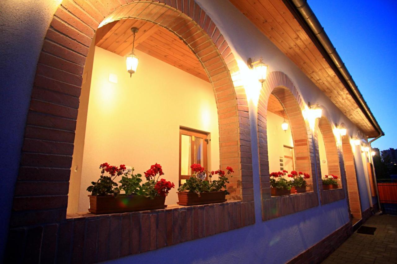 Pizza Tabor Apartman Miskolc Exterior photo