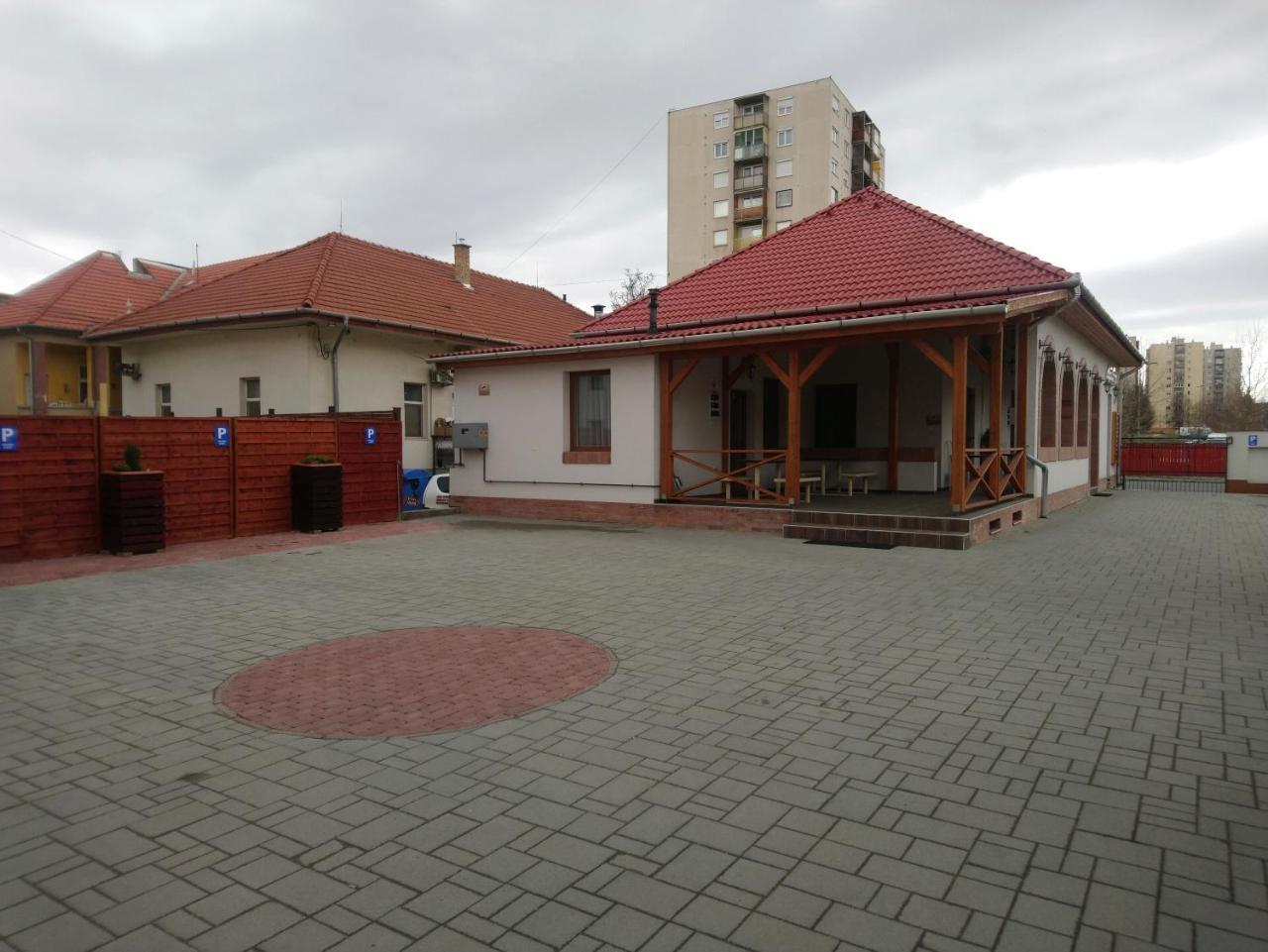 Pizza Tabor Apartman Miskolc Exterior photo